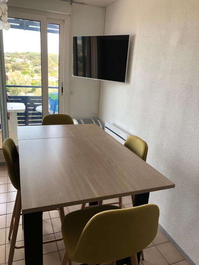 Appartement Climatise Avec Piscine & Mer Bleu Marine Lacanau Kültér fotó